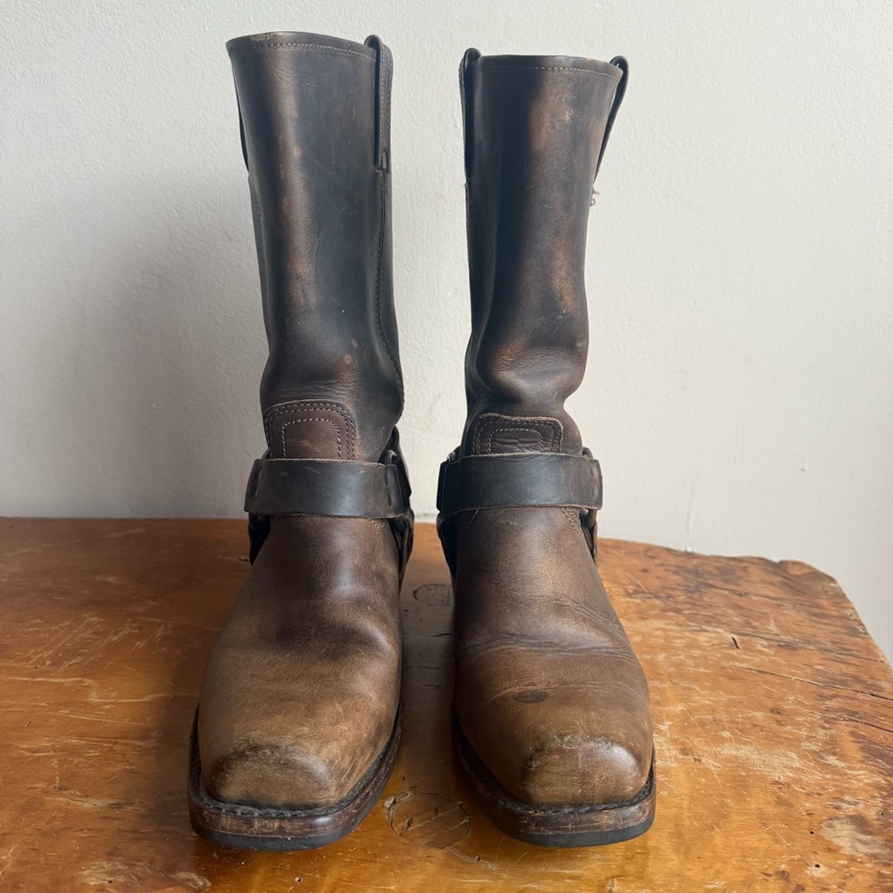 FRYE Womens 12R Boots Brown Leather Square Toe Harness Distressed 77300 Size 9 M - Picture 8 of 11